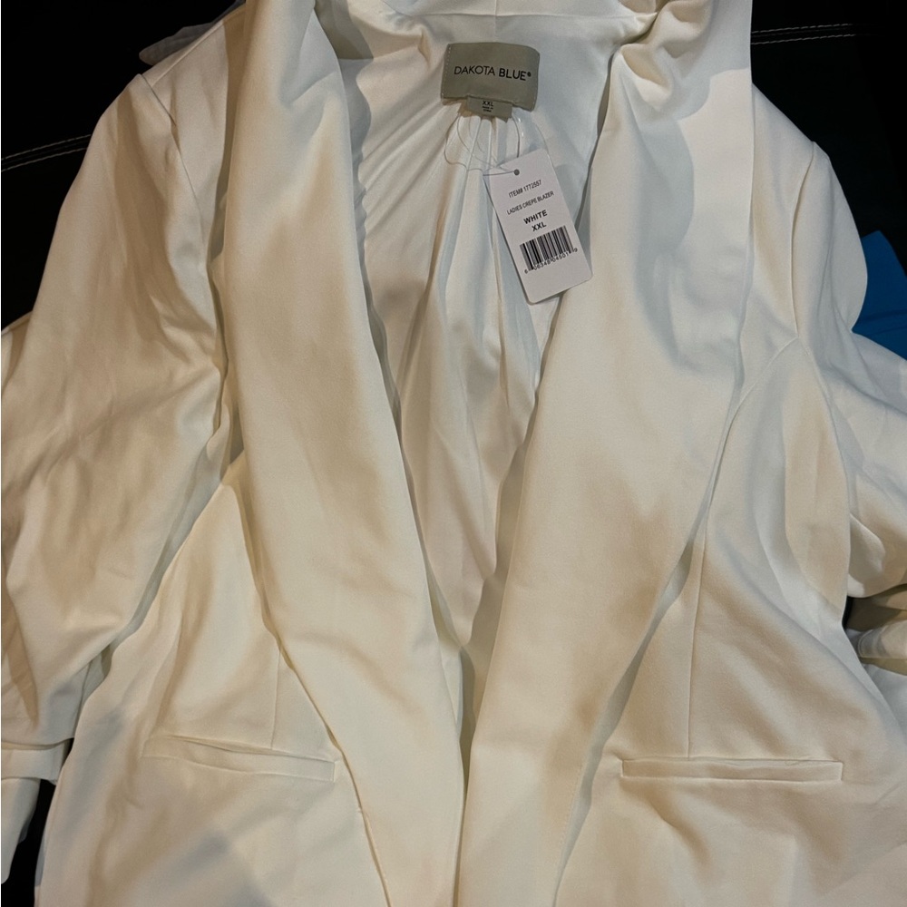 Dakota Blue Crepe Blazer - NWT